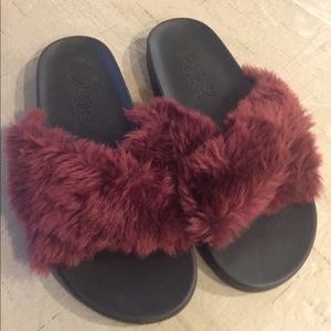 Victoria’s Secret slides